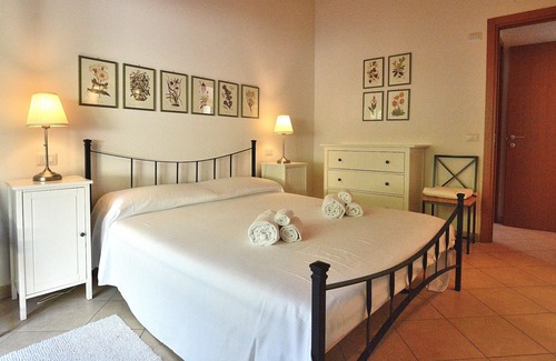 Albisano Apartment | Apartment Bardino with Pool and Lake View