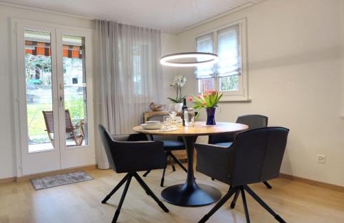 Leissigen Apartment | Apartment Beatrice Garden by Interhome
