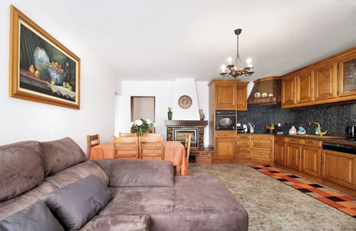 Fonte Boa Apartment | Apartment 'Bellaë Holiday - Bali' with Shared Terrace, Shared Garden and Wi-Fi
