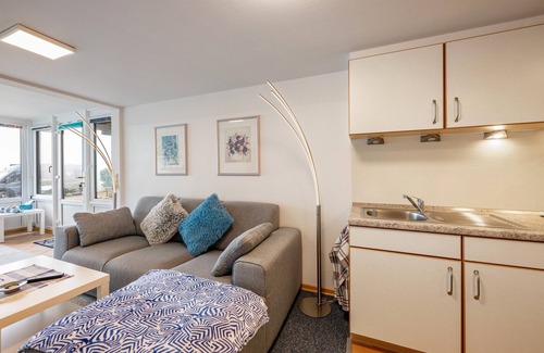 Nordstrand Apartment | Apartment 'Bi Michel' with Private Terrace and Wi-Fi