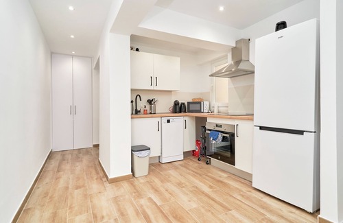 Almunecar Apartment | Apartment 'Bikini Beach 6' with Sea View, Wi-Fi and Air Conditioning