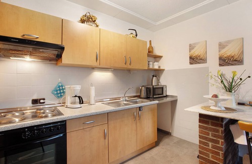 Usseln Apartment | Apartment 'Birkenhauer' with Shared Terrace, Shared Garden and Wi-Fi
