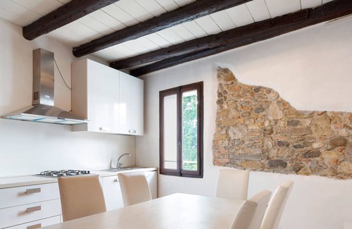 Santa Giustina Apartment | Apartment 'Bivai - Chardonnay' with Shared Pool, Shared Garden and Wi-Fi