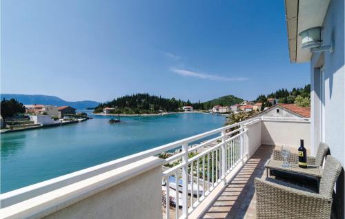 Blace Apartment | Apartment Blace With Sea View Xii