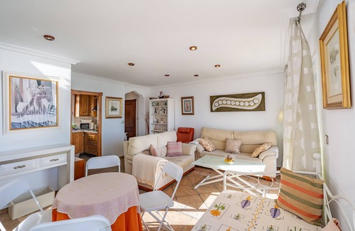 Salobrena Apartment | Apartment 'Bonito Apartamento Frente Al Mar' with Sea View, Wi-Fi and Air Conditioning