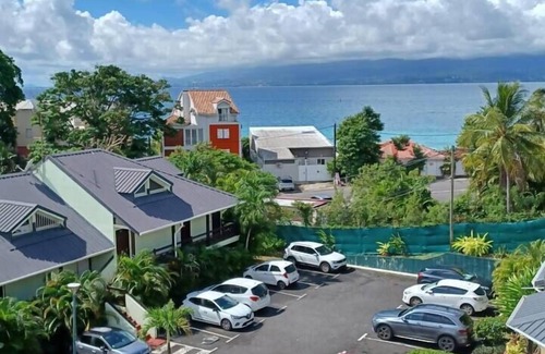 Bas du Fort Apartment | Apartment by the sea