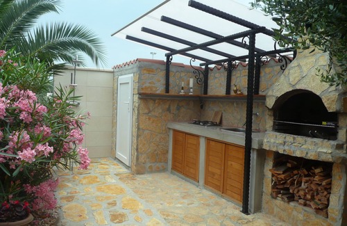 Medulin Apartment | Apartment by the sea with Mediterranean garden and barbecue area