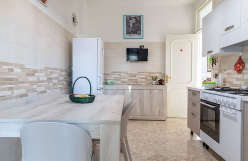 Francavilla Fontana Apartment | Apartment 'Casa Ester' with Balcony, Wi-Fi