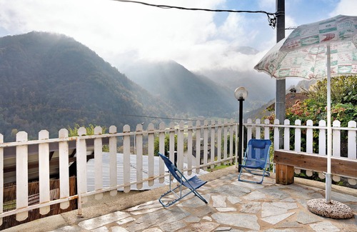 Prea Apartment | Apartment "Casa Paradiso di Montagna" with Private Terrace & Wi-Fi