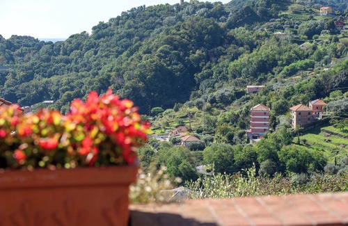 Voltri Apartment | Apartment 'Cà Teodoi' with Sea View, Wi-Fi and Air Conditioning