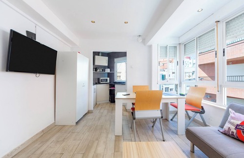 Almeria Apartment | Apartment 'Calle Jaul' with Wi-Fi and Air Conditioning
