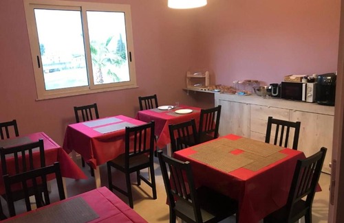 Contrada Pantano d'Arci Apartment | Apartment 'Camera 203 Con Balcone - Terrazza' with Mountain View, Wi-Fi and Air Conditioning