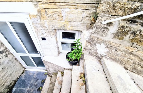 Huddersfield Apartment | Apartment Canal side Huddersfield