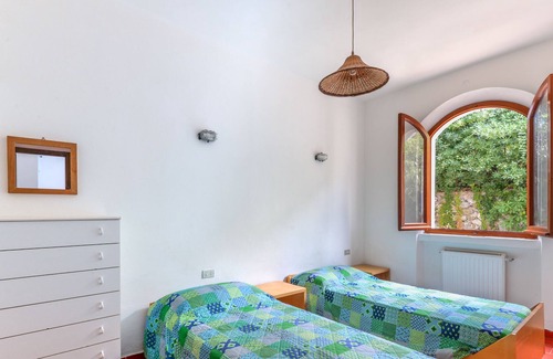 Cavo Apartment | Apartment 'Casa Cerboli' with Sea View, Private Garden and Wi-Fi
