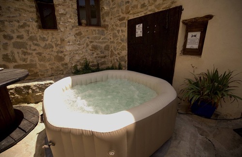 La Cuevarruz Apartment | Apartment "Casa de los Sueños - Ratoli" with Shared Terrace & Wi-Fi