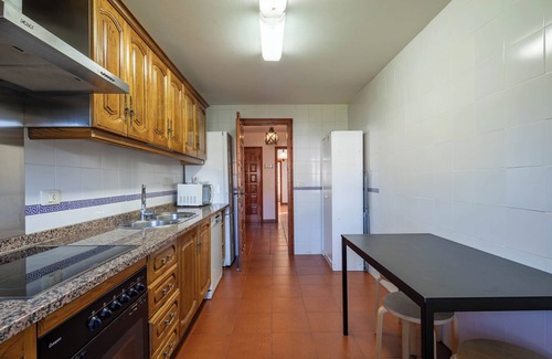 Areas Apartment | Apartment 'Casa Rectoral Apartamento Abadía' with Mountain View, Shared Pool and Wi-Fi