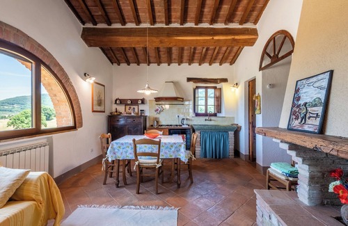 Radicondoli Apartment | Apartment 'Casa Rurale Panoramica' with Mountain View, Shared Pool and Wi-Fi