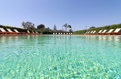 Otranto Apartment | Apartment 'Casa Vacanza Malvasia Nera Otranto' with Shared Pool, Wi-Fi and Air Conditioning