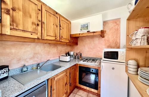 Ristolas Apartment | Apartment 'Chez Agathe Au Chalet De Segure' with Mountain View, Shared Garden and Wi-Fi