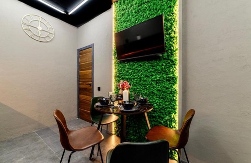 Kostroma Apartment | Apartment Chicago