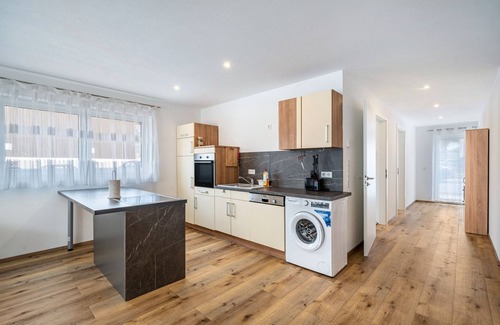 Bad Duerrheim Apartment | Apartment 'City Villa Bad Dürrheim' with Balcony and Wi-Fi