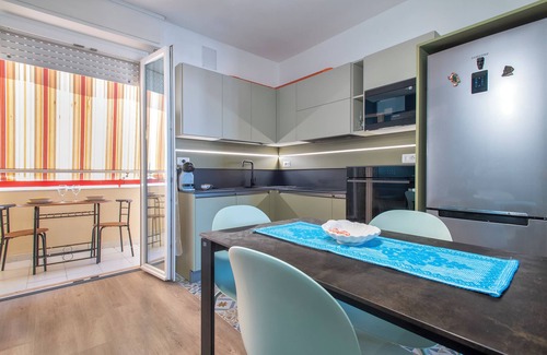 La Pietraia Apartment | Apartment 'Clhome Cozy Home at the Beach' with Balcony and Air Conditioning