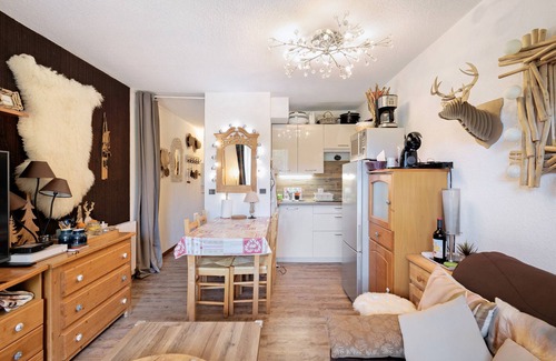 Sainte-Leocadie Apartment | Apartment 'Cocoon for Two in the Mountains' with Mountain View, Balcony and Wi-Fi