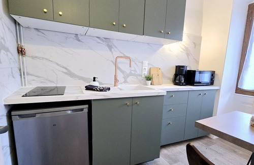 Aix-les-Bains City Center Apartment | Apartment Confidence 1- hyper calm center