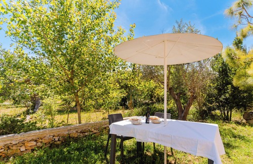 Tuglie Apartment | Apartment 'Confort Dépendance Angolo Cottura' with Shared Pool, Wi-Fi and Air Conditioning