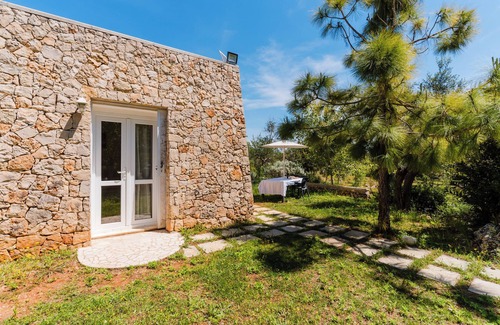 Tuglie Apartment | Apartment 'Confort Dépendance Angolo Cottura' with Shared Pool, Wi-Fi and Air Conditioning