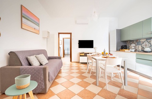 Martano Apartment | Apartment 'Corte Curatolo - Ciuri' with Shared Terrace, Wi-Fi and Air Conditioning