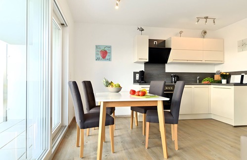 Wasserburg Apartment | Apartment 'Dinkelbach Traumblick 3 F' with Private Terrace, Private Garden and Wi-Fi