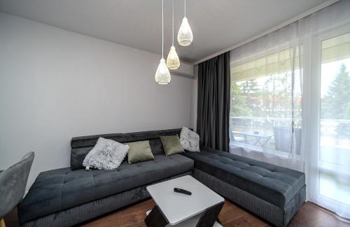 Chaika Apartment | Apartment D9 Yassen HV
