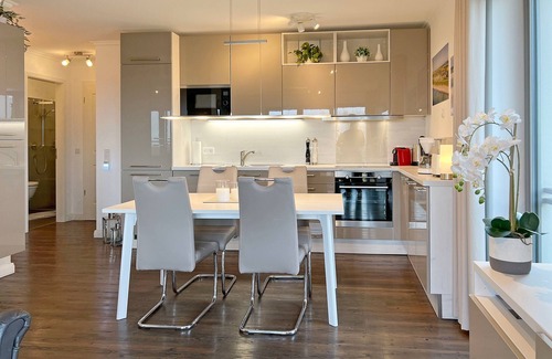 Boergerende-Rethwisch Apartment | Apartment 'Villa Deichgraf 12 Meerblick' with Sea View, Balcony and Wi-Fi