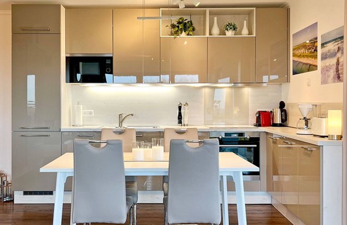 Boergerende-Rethwisch Apartment | Apartment 'Villa Deichgraf 12 Meerblick' with Sea View, Balcony and Wi-Fi