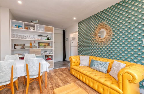 La Baule-Escoublac Apartment | Apartment 'Des Dryades, Cosy 60m2' with Shared Pool, Balcony and Wi-Fi