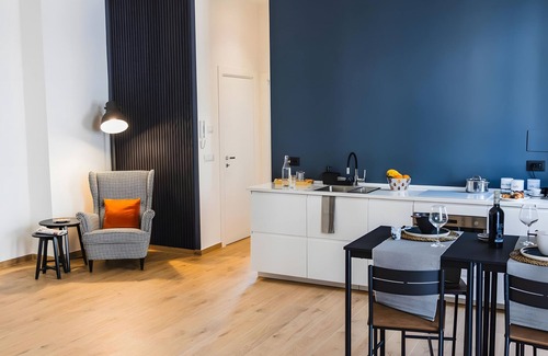 Municipio 2 Apartment | Apartment 'De Gasperi' with Balcony, Wi-Fi and Air Conditioning