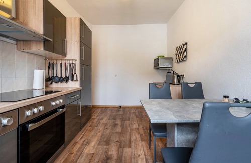 Radeberg Apartment | Apartment 'Deluxe' with Shared Terrace and Wi-Fi