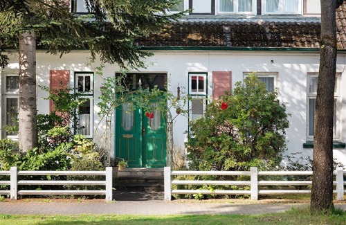 Schneverdingen Apartment | Apartment 'Die Kleine' with Private Garden and Wi-Fi