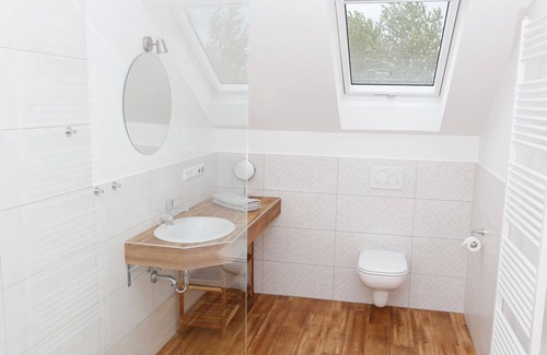 Lemkendorf Apartment | Apartment "Dörpskieker" with balcony on a beautiful farm