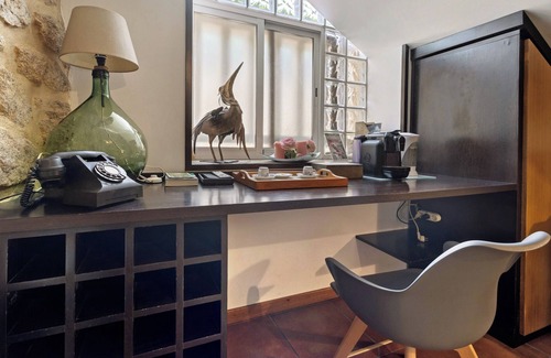 Melgaco Apartment | Apartment 'Dos Amores' with Lake View, Wi-Fi and Air Conditioning