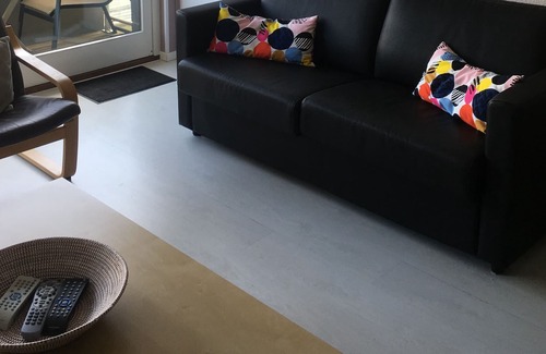 Knokke Apartment | Apartment downtown side view sea 4th floor elevator, parking