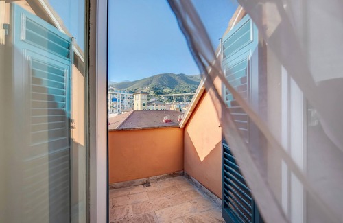 Arenzano Apartment | Apartment "Edo - Arenzanohost" with Sea View & Balconies
