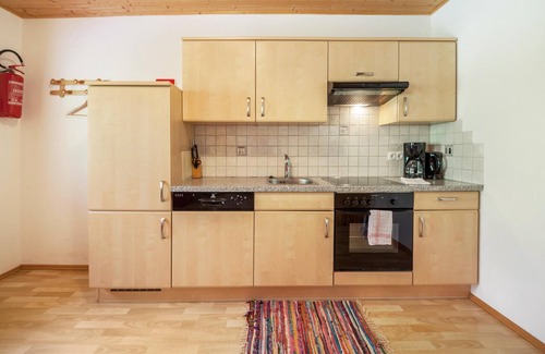 Moso in Passiria Apartment | Apartment "Egarthof Ferienwohnung Edelweiss" with Mountain View, Wi-Fi, Balcony & Garden