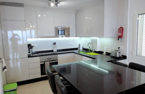 La Parata Apartment | Apartment 'El Mirador De La Mar' with Sea View, Wi-Fi and Air Conditioning