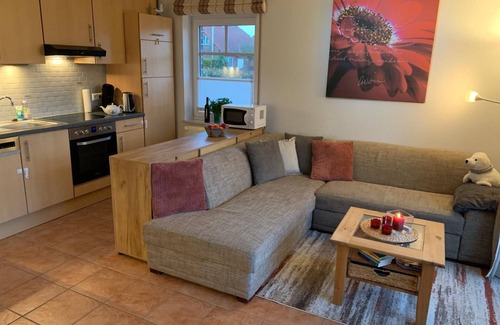 Neßmersiel Apartment | Apartment 'Elsternestchen' with Private Terrace, Shared Garden and Wi-Fi
