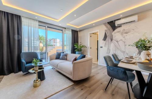 Novi Zagreb Apartment | Apartment EMMA Platinum with heated pool, jacuzzi and sauna
