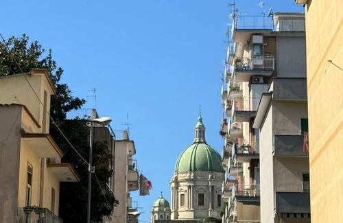 Pompei House | Apartment Enea Centralissimo Rinnovato, Vicinissimo Alla Stazione e Attrazioni
