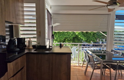 Anse des Rochers Apartment | Apartment-Ensuite with Shower-Park view