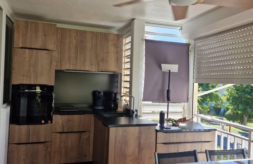 Anse des Rochers Apartment | Apartment-Ensuite with Shower-Park view